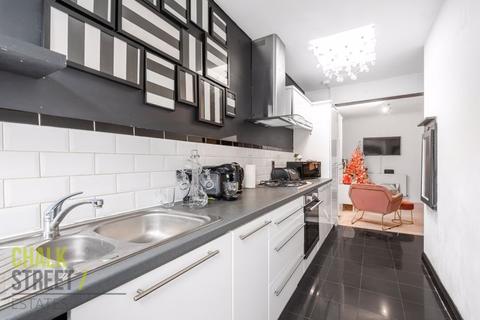 23 Shaftesbury Road, Romford, RM1 2QH