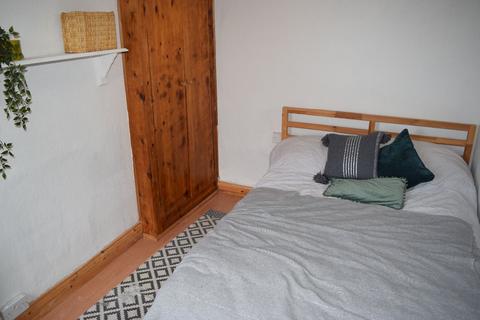 10 Maas Road, Birmingham, B31 2PT