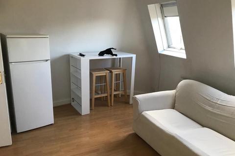 1 bedroom flat to rent, Flat 5 Wandsworth Bridge Road SW6