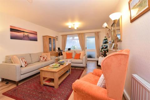 42 Woodrush Way, Romford, RM6 5BL
