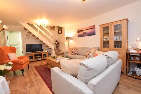 42 Woodrush Way, Romford, RM6 5BL