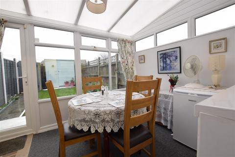 42 Woodrush Way, Romford, RM6 5BL