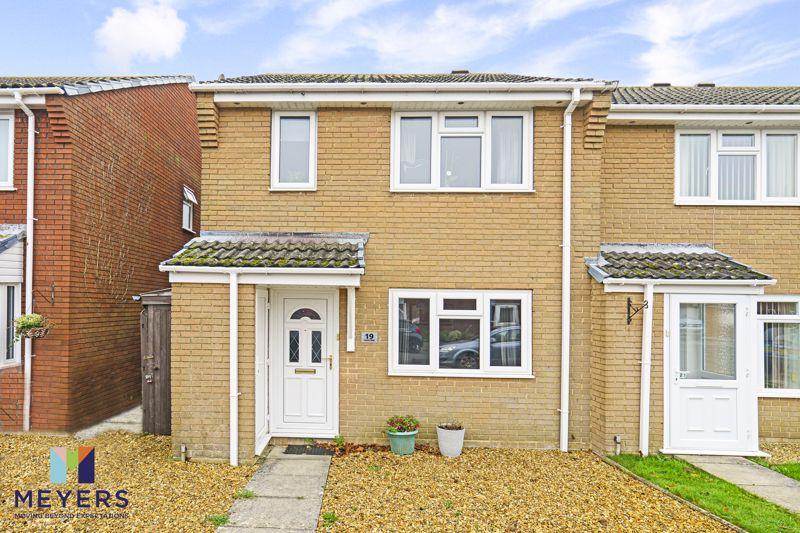 Comet Way, Christchurch, BH23 3 bed end of terrace house £320,000