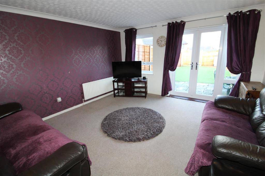 Heatherdale Close, Gwersyllt, Wrexham 2 bed terraced house £130,000