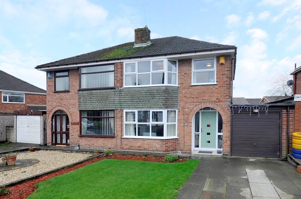 Sandfield Road, Eccleston, St Helens... 3 bed semidetached house £
