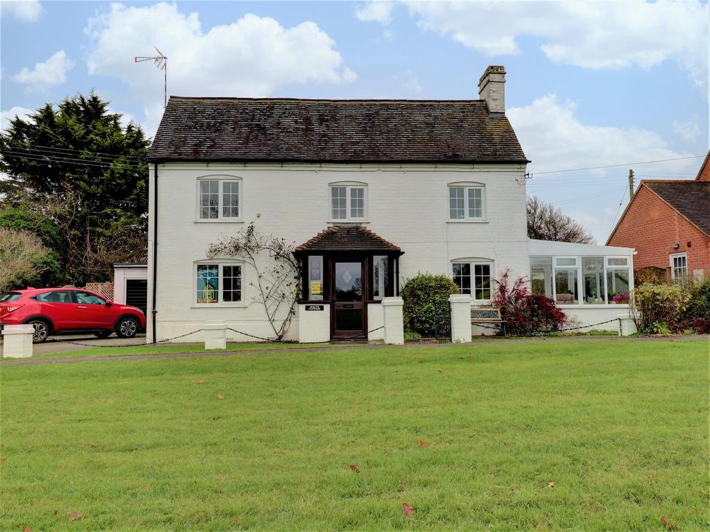 Upper Quinton, StratfordUponAvon 4 bed detached house £575,000