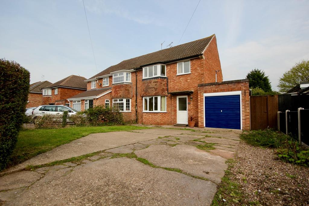 Prestwich Avenue, Redhill, Worcester... 3 bed semidetached house £