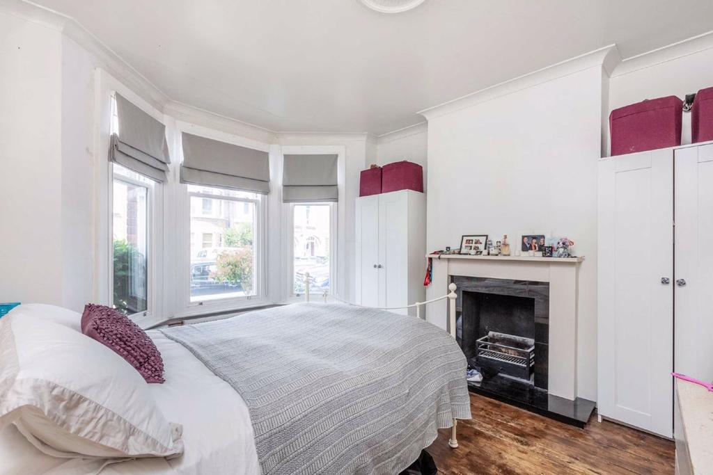 Fieldhouse Road, Balham, London 2 bed £1,900 pcm (£438 pw)