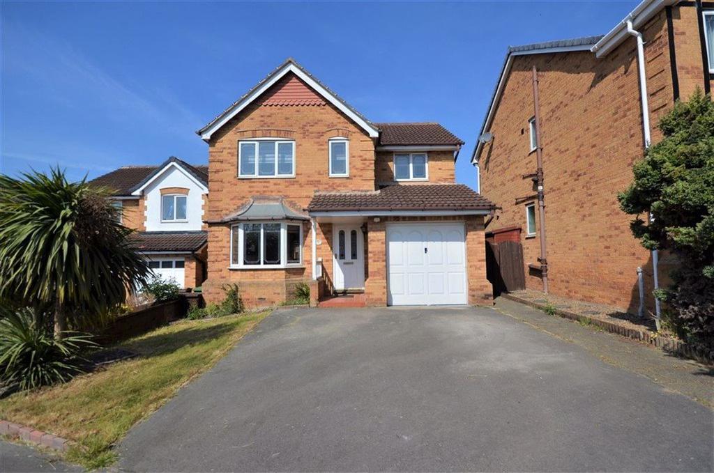 Henley Drive, Featherstone, WF7 4 bed detached house £900 pcm (£208 pw)