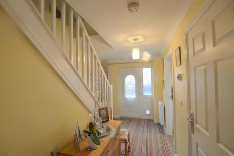 5 Clos Cerrig, Cwmgors, Ammanford, SA18 1AX