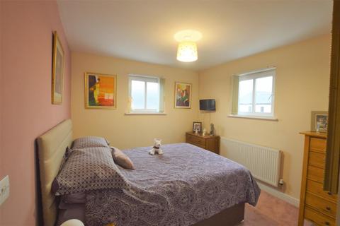 5 Clos Cerrig, Cwmgors, Ammanford, SA18 1AX