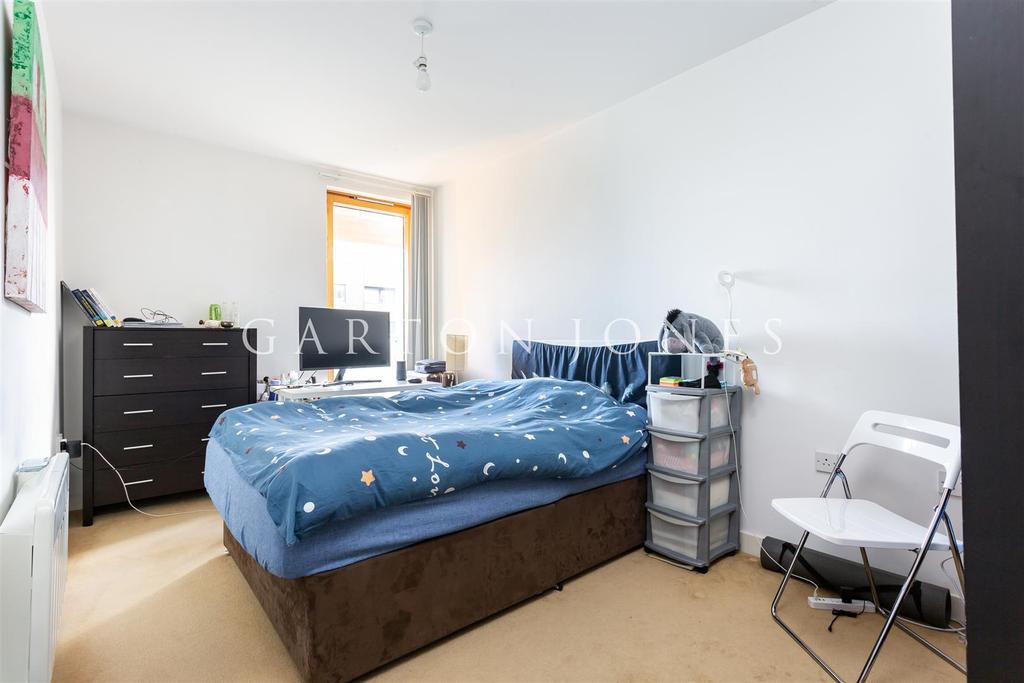 Bedroom (2).JPG