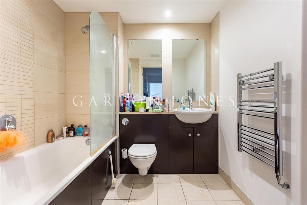 Bathroom.JPG