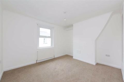 15 Providence Place, Epsom, KT17 4BB