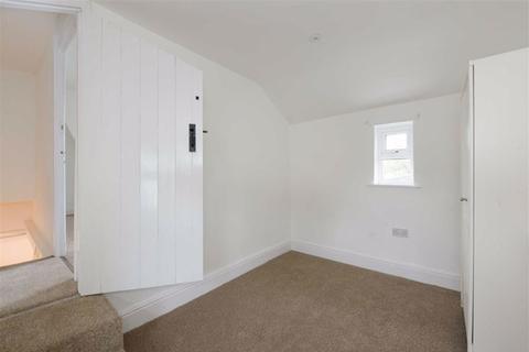 15 Providence Place, Epsom, KT17 4BB
