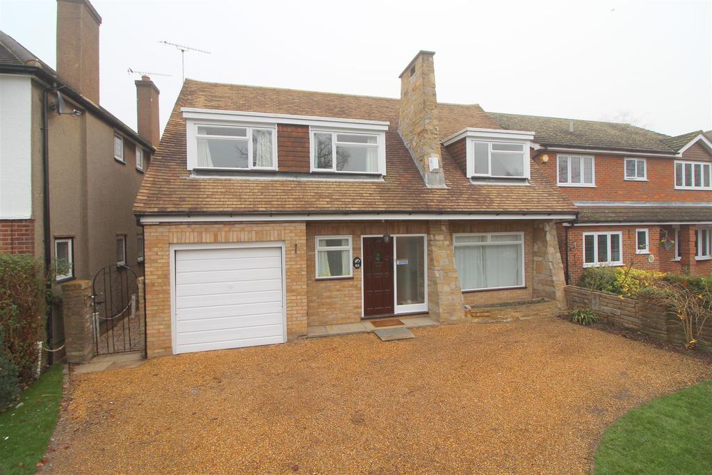 Beaumont Avenue, St Albans, Hertforshire 3 bed detached house £2,700