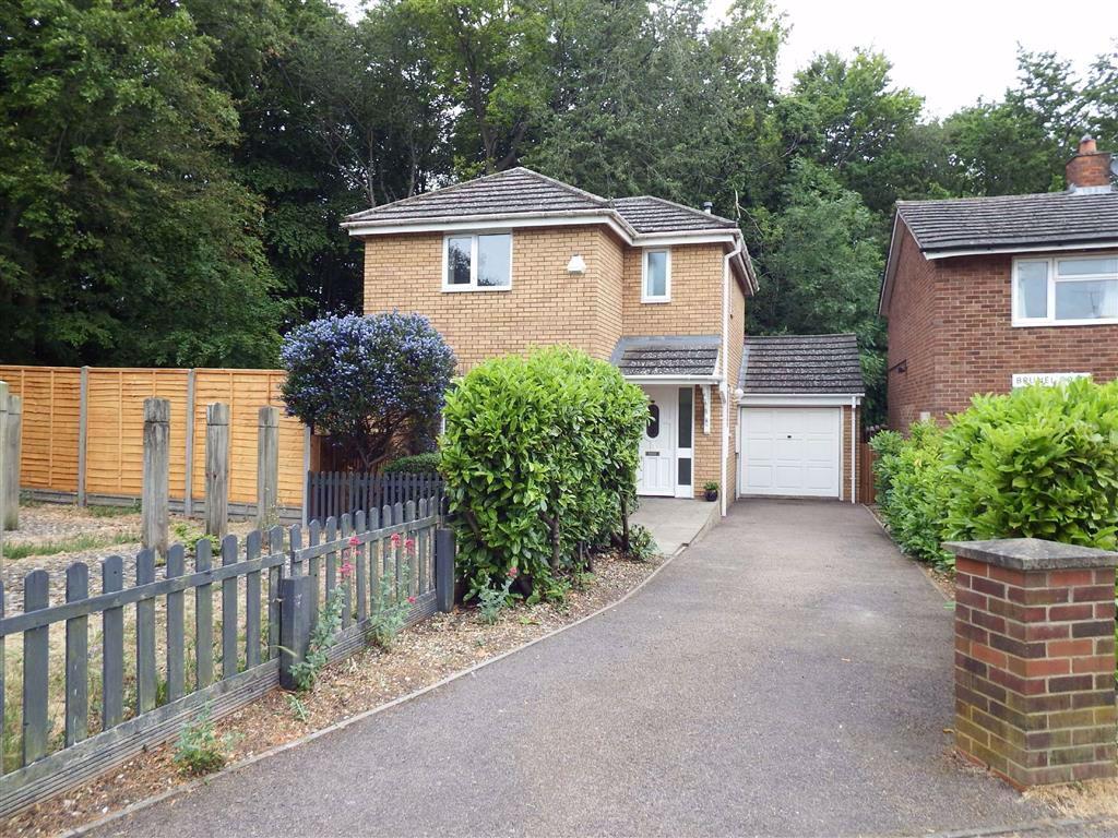 Brunel Road, Stevenage, Hertfordshire, SG2 3 bed detached house £325,000