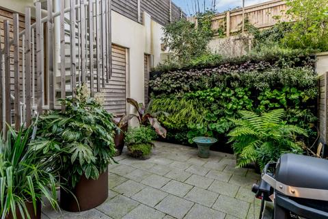 45 Gabriel Square, St Albans, AL1 3AS