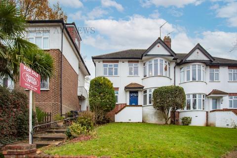 16 Sandall Close, London, W5 1JE