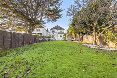 182 Pickhurst Lane, Bromley, BR2 7JB