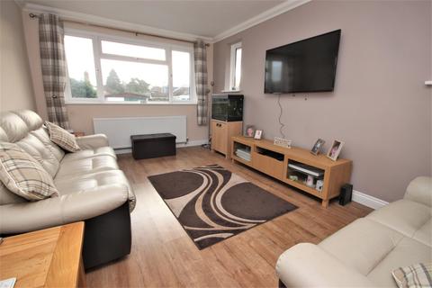 16 Bognor Road, Broadstone, BH18 9HA
