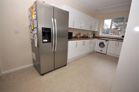 16 Bognor Road, Broadstone, BH18 9HA