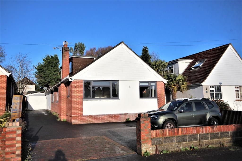 Bognor Road, Broadstone, BH18 4 bed detached house £500,000