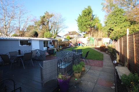 16 Bognor Road, Broadstone, BH18 9HA
