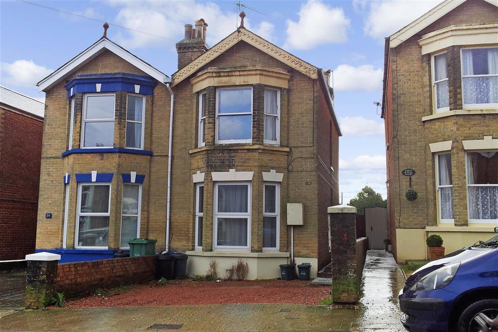 Stephenson Road, Cowes, Isle of Wight 2 bed ground floor £