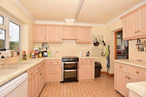 4 Kingsway, Chatham, ME5 7HT