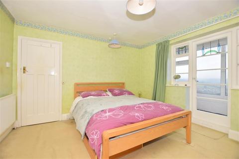 4 Kingsway, Chatham, ME5 7HT