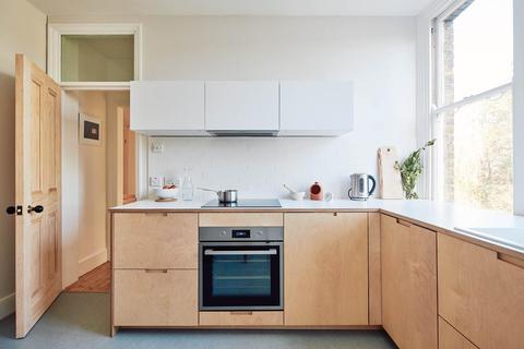 37c Whiteley Road, London, SE19 1JU