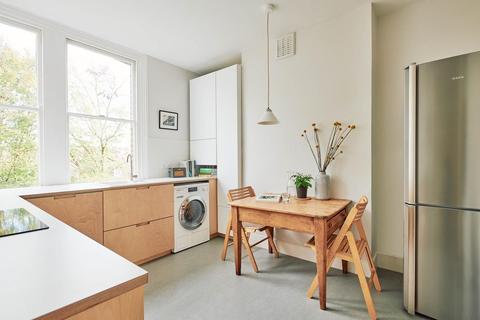 37c Whiteley Road, London, SE19 1JU