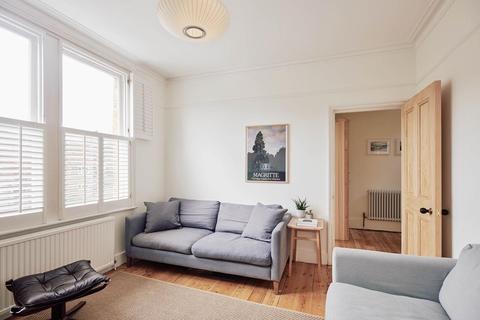 37c Whiteley Road, London, SE19 1JU