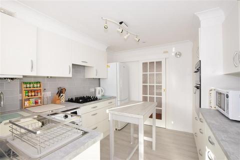 5 Brookside Close, Ferring, Worthing, BN12 6QD