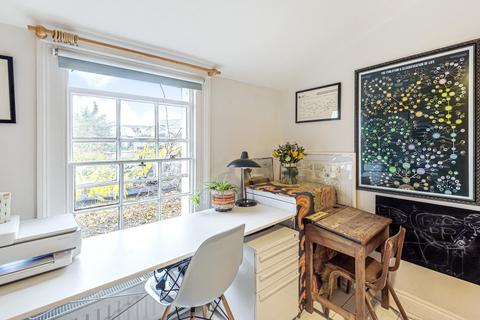 17 Victoria Road, Kingston Upon Thames, KT1 3DW