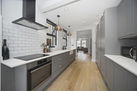 39 Framfield Road, London, W7 1NG