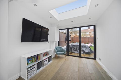 39 Framfield Road, London, W7 1NG