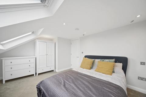 39 Framfield Road, London, W7 1NG