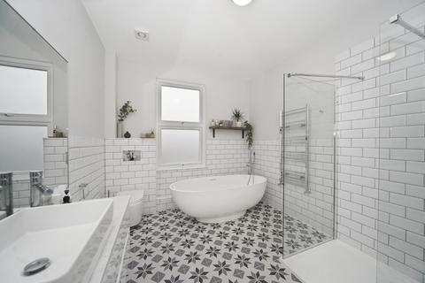 39 Framfield Road, London, W7 1NG