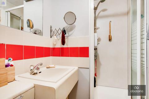 62 Discovery Walk, London, E1W 2JG