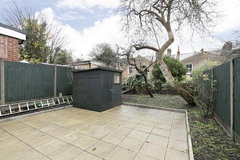 13 Cleveleys Road, London, E5 9JW