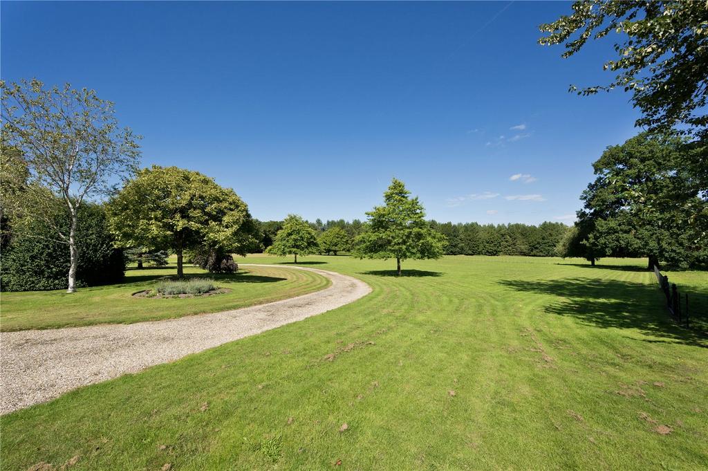 Sutton Park, Sutton Green, Guildford, Surrey, GU4 4 bed detached house