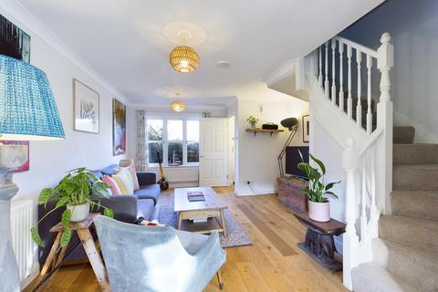 3 Compton Close, London, SE15 5FZ