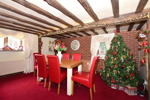 9 Brook Lane, Snodland, ME6 5JS