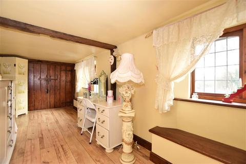 9 Brook Lane, Snodland, ME6 5JS