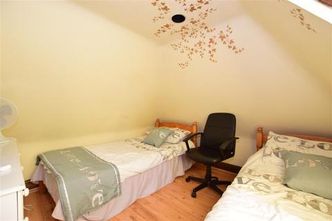 9 Brook Lane, Snodland, ME6 5JS