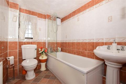 9 Brook Lane, Snodland, ME6 5JS