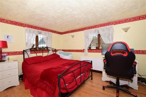 9 Brook Lane, Snodland, ME6 5JS