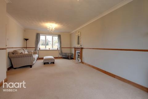 18 Downham Road, Outwell, Wisbech, PE14 8SE